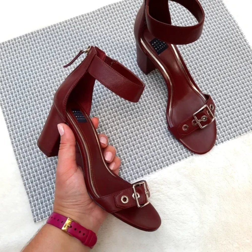 White House Black Market Ryder Grommet Buckle Ankle Strap Heels Sandal 6.5